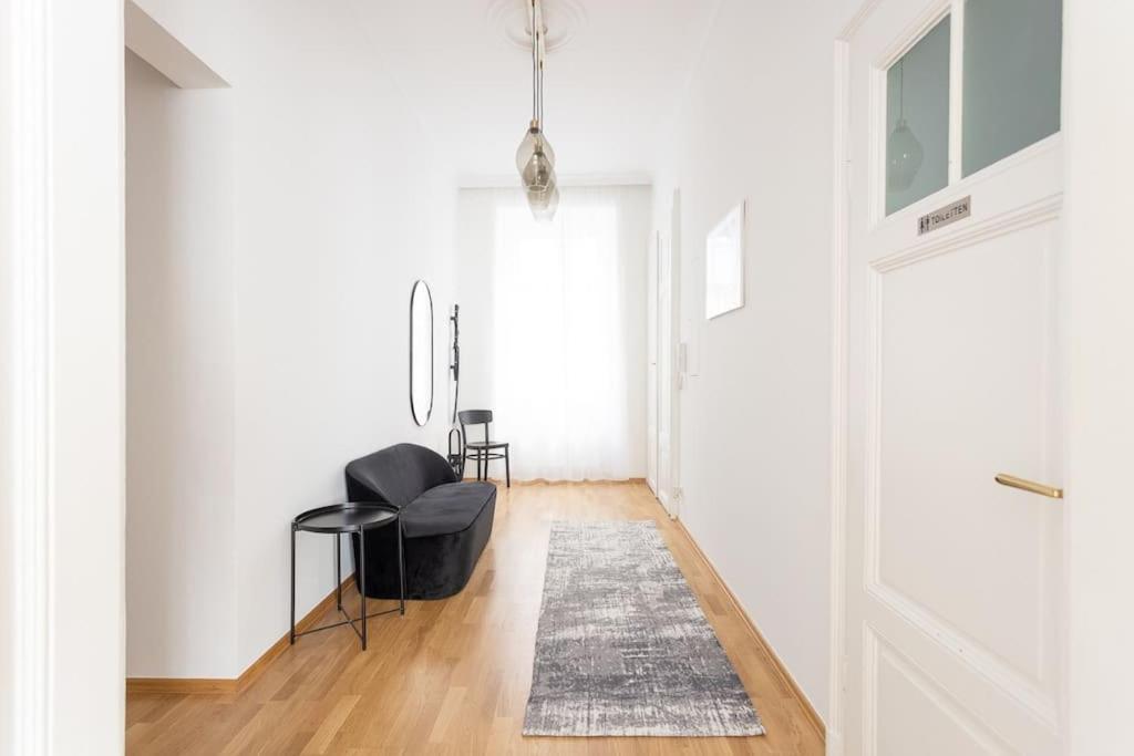 Franz 23 - Typical Viennese Apartment In The Heart Of Vienna Exterior photo
